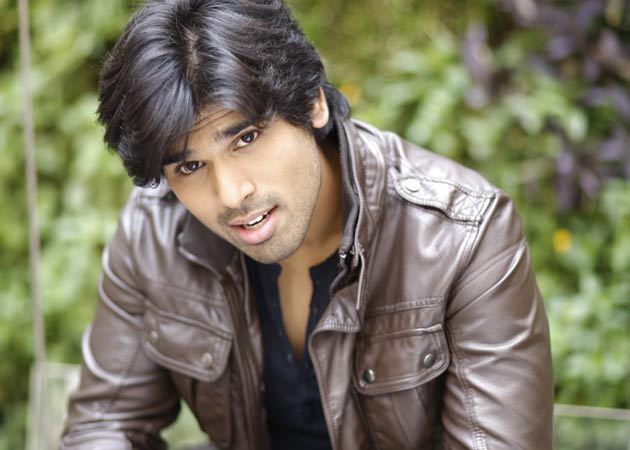 Chiranjeevi's nephew Allu Shirish set for film debut