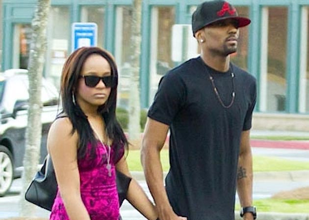 Bobbi Kristina calls off engagement with 'adopted' brother