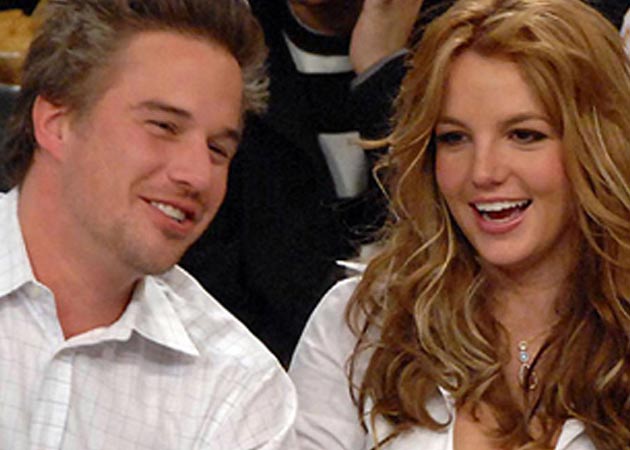 Britney Spears not sure if she wants a big, fat wedding