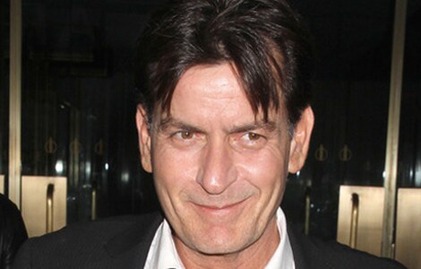 Charlie Sheen threatens to sue strip club