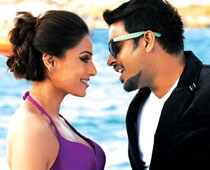 Privileged to work with Bipasha, says Madhavan