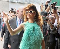 Rihanna slammed by PETA for ostrich feather outfit