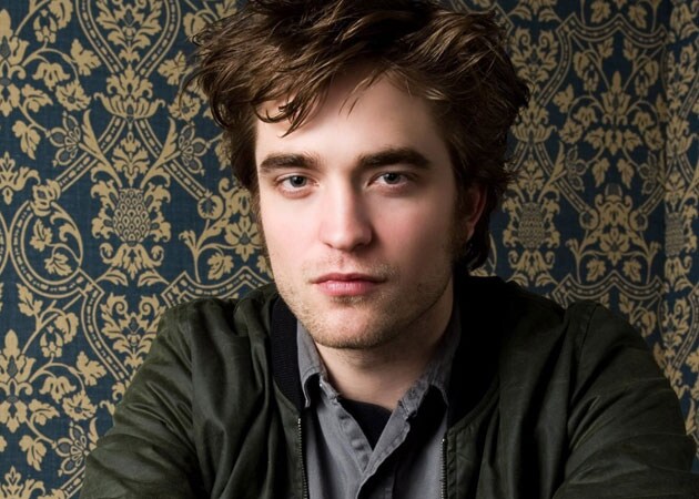 Robert Pattinson has 'nobody to talk to' about his relationship problems