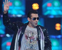 Salman's girlfriends use him for fame, says dad