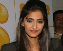 I don't have body proportions of barbie doll: Sonam Kapoor