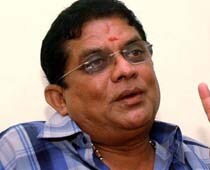 Sreekumar's condition stable, remains on ventilator