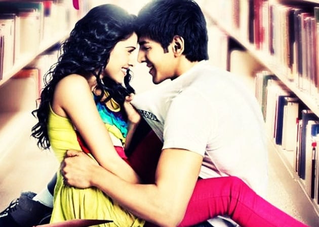 Movie review: Akaash Vani