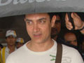 Aamir screens Peepli Live for Prime Minister