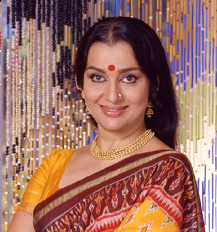 http://drop.ndtv.com/albums/ENTERTAINMENT/asha-parekh/serials.jpg