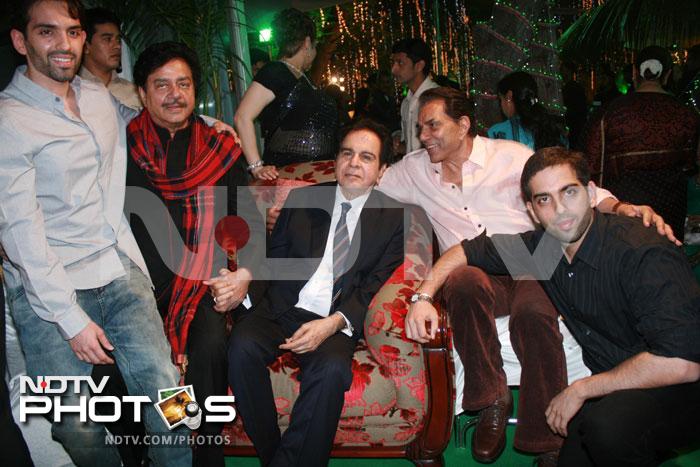 Bollywoods BIG party for the legendary Dilip Kumar