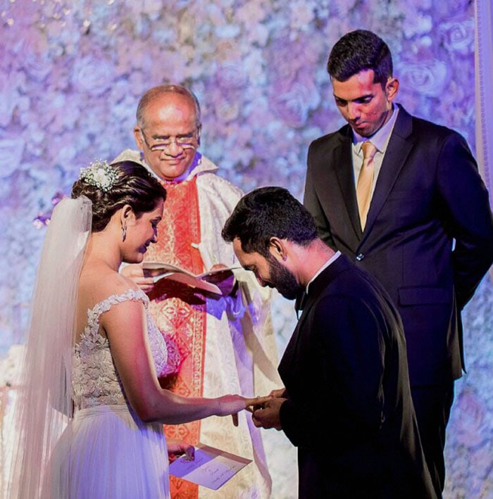 Anushree Xxx - Celeb Wedding: Dinesh Karthik weds Dipika Pallikal | Bling Sparkle