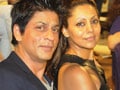 SRK chills out with Gauri @ IPL