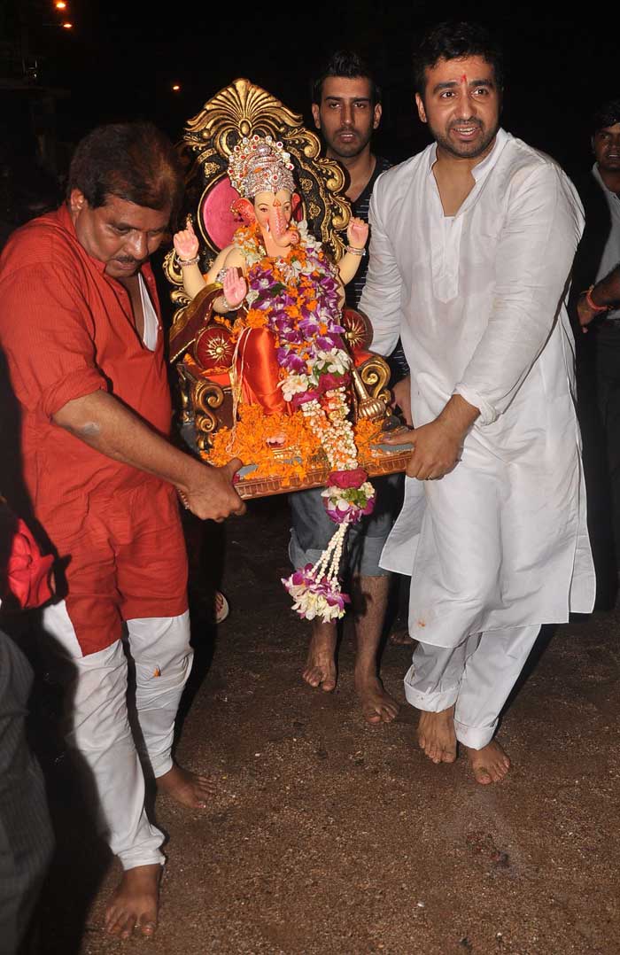 Shilpa Shetty celebrates Ganesh Chaturthi with family