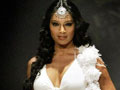 Glam Bipasha may disappear!