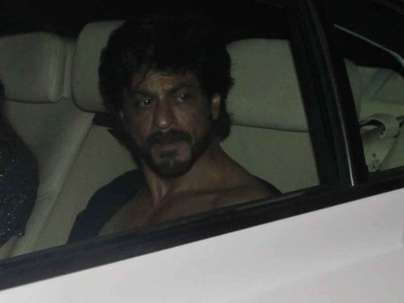 Shah Rukh Khan Parties With Kriti, Minissha, Honey Singh