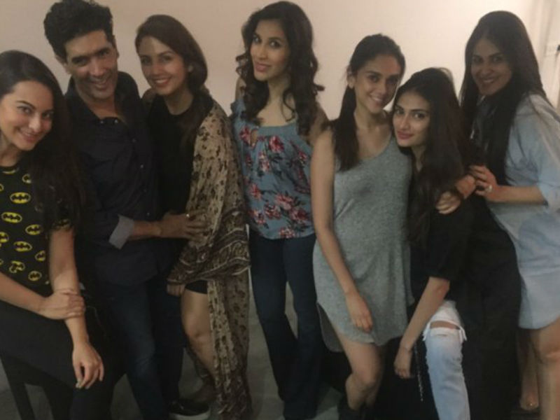 Sonakshi, Huma, Athiya, Genelia Put on Their Party Shoes