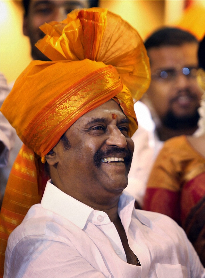 Rajinikanth was seen in his traditional Maharashtrian turban.