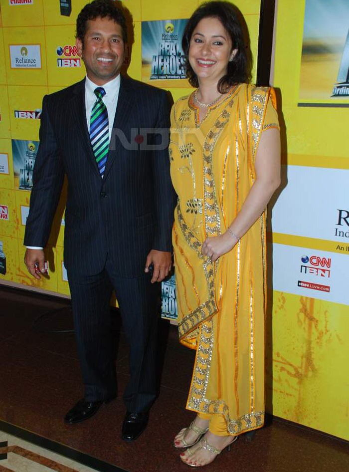 Sachin, Aamir salute real heroes