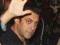Salman heads to US for difficult surgery