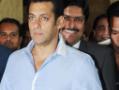 Salman at the wedding of Riteish's brother