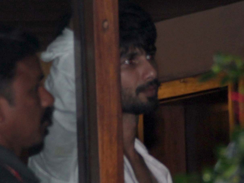 Shahid Kapoor Invites Board of Directors to Party