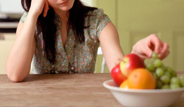 What are the symptoms of morning sickness.