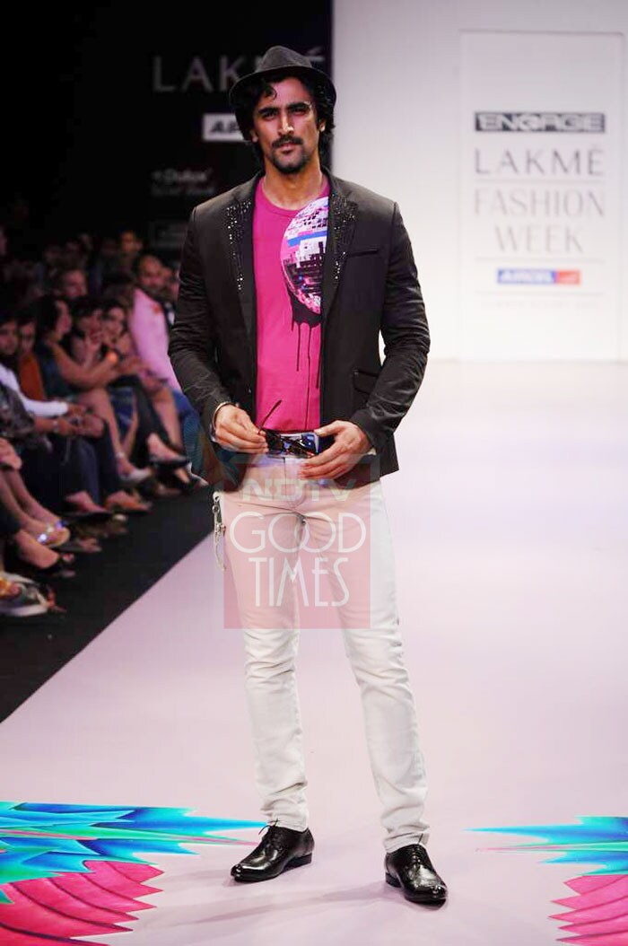 Kunal Kapoor Walks The Ramp For Energie Show