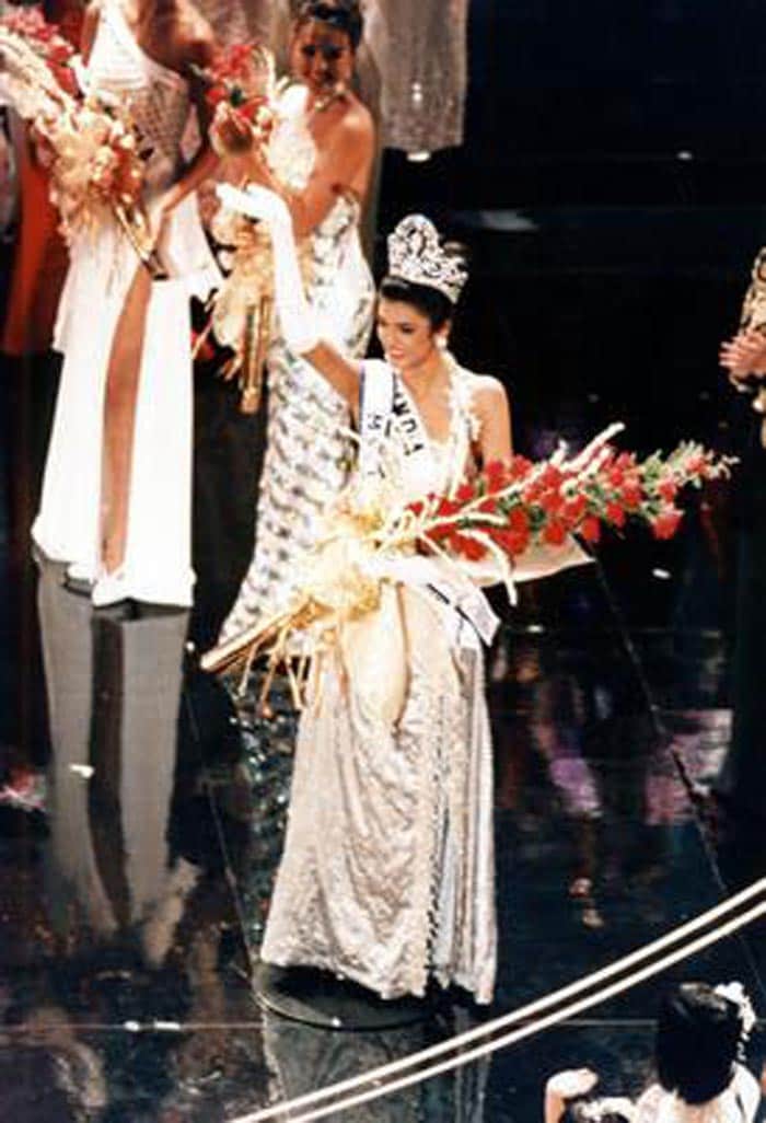 2 Sushmitas Crowning Glory bollywood gallery 