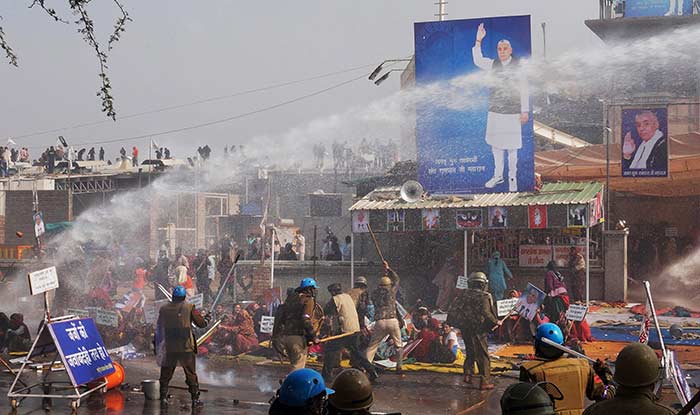 Police Storm Controversial Guru Rampals Ashram At Hisar Haryana