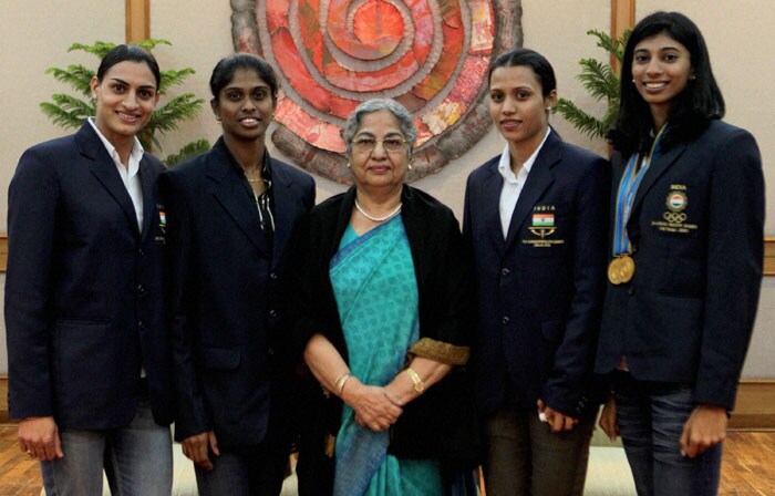 PM meets Asian gold winners 3 PM meets Asian gold winners image gallery