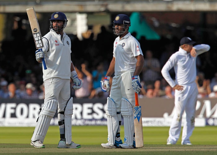 Murali Vijay played a lone hand to take India to 169 for 4 at stumps - lead of 145- in the second innings,  as India lost wickets at regular intervals after England ended their first innings on 319.<br><br> Earlier Bhuvneswar bagged 6 wickets and denied England's tail from wagging again unlike Trent Bridge.(All images AP/AFP)