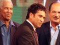 Photo : Gary Sobers honours Tendulkar