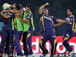 Celebrities wish KKR on Twitter