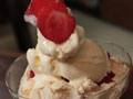 

Strawberry Meringue with Ice cream