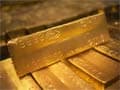Gold futures fall 0.33% on global cues