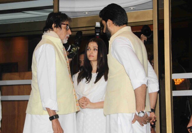 Twinkle Khanna, Vidya Balan At Aishwarya Rai's Father's Prayer Meeting