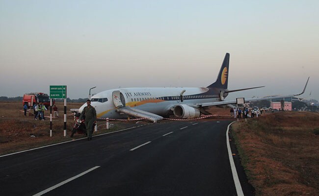 Jet Airways 737 damaged after leaving runway in Goa Jet Airways 737 damaged after leaving runway in Goa