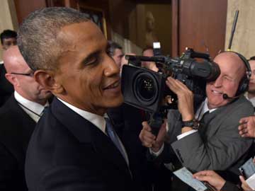 obama_smiles_at_state_of_the_union_address_ap_360_635574305843138685.jpg