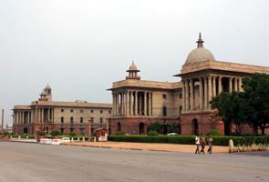 बिना गारंटी वाले अल्पकालिक ऋणों को समाप्त करें बैंक : वित्त मंत्रालय