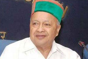 सीएम वीरभद्र की फोन टैपिंग के मामले में हटाए गए डीजीपी भंडारी