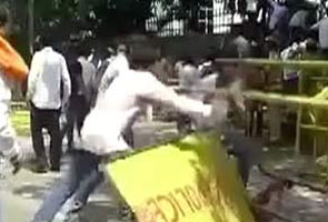 दि्ल्ली यूनिवर्सिटी छात्र संघ चुनाव में  एनएसयूआई ने एबीवीपी को हराया