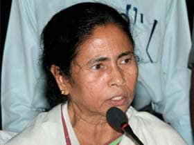 'ममता बनर्जी पर उठाया हाथ तो तोड़ देंगे'