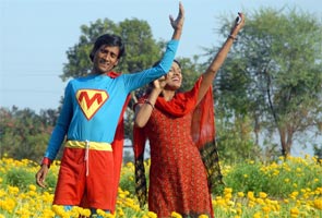 'सुपरमैन ऑफ मालेगांव' : देखने लायक है गांववालों का जज़्बा...