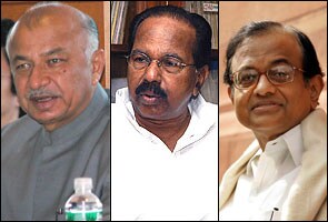 चिदंबरम फिर से बने वित्तमंत्री, शिंदे नए गृहमंत्री
