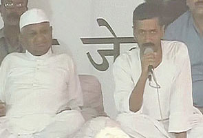 अनशनकारियों ने दिल्ली पुलिस का अनुरोध ठुकराया
