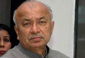 भगवा आतंकवाद पर शिंदे बोले, मेरे बयान को गलत समझा गया