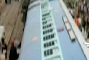 जौनपुर के पास पटरी से उतरी दून एक्सप्रेस, चार मरे
