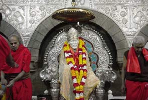 साईं बाबा मंदिर में 1.18 करोड़ रु के हीरे दान किये