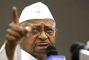 जंतर-मंतर पर छठे दिन भी जुटी भीड़, मीडिया पर भड़के शांति भूषण