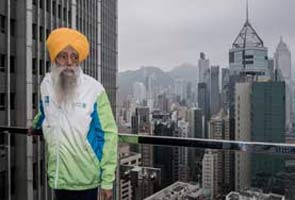 Oldest marathon runner, Fauja Singh finishes last race at 101